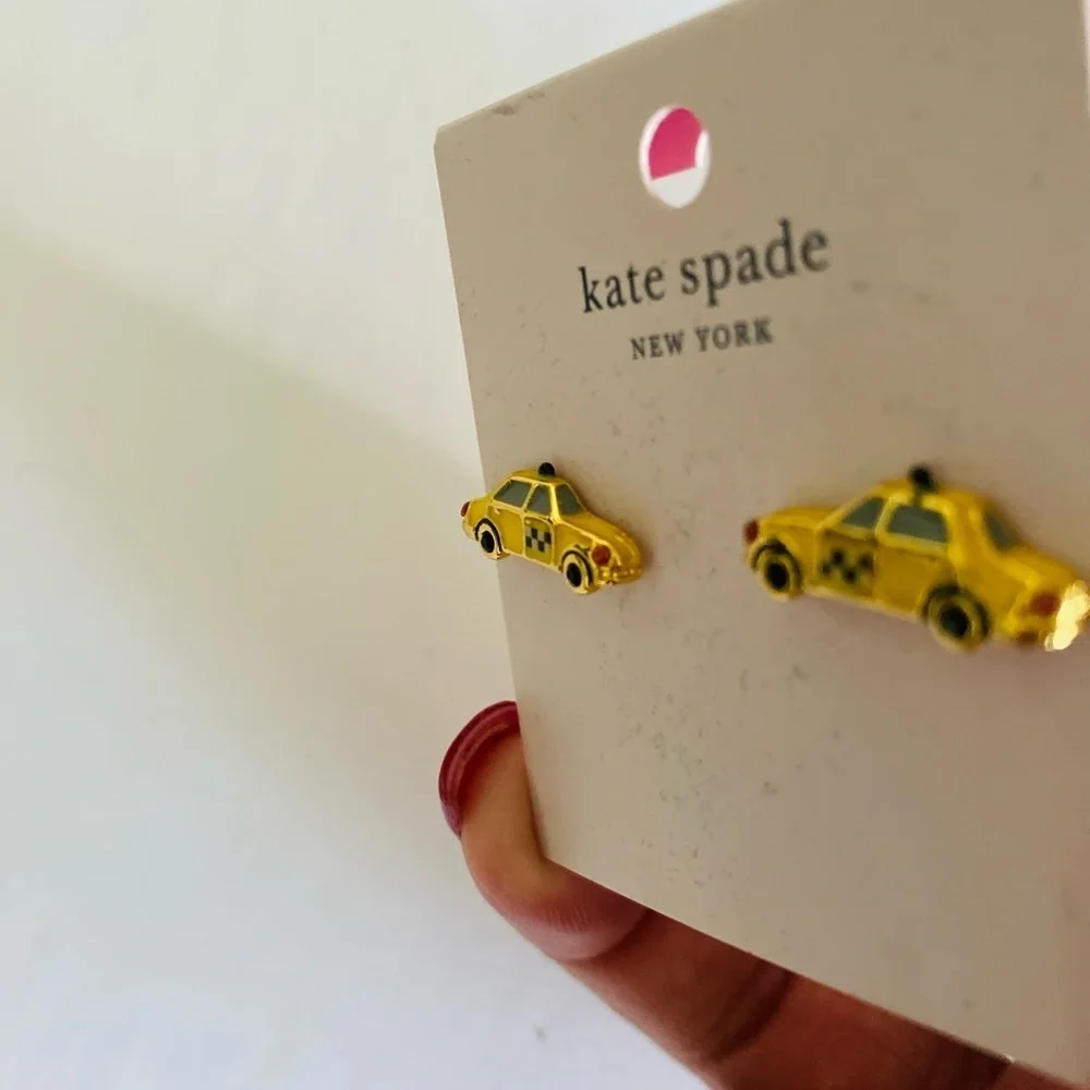 kate spade TAXI mittens and earrings gift set